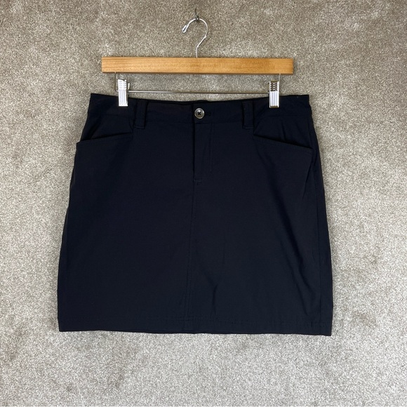 Eddie Bauer Skort Womens 8 Black Front Zip Pockets Lightweight Pencil- 1934* - Picture 1 of 12